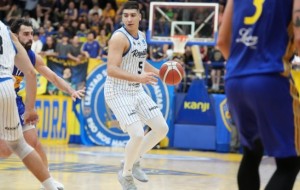 Triunfazo de Regatas en La Boca