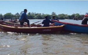 Malloneros realizaron un corte en el Río Paraná porque no los dejan trabajar