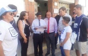 Masiva manifestación en Corrientes repudiando el Golpe y la represión en Perú