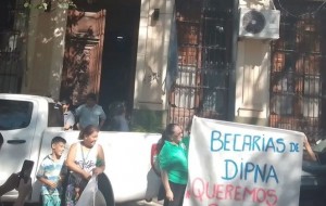 Becados de la Provincia no cobran sueldos desde noviembre