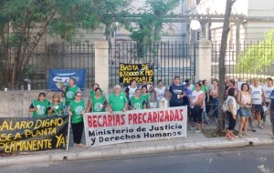 Nueva protesta de trabajadoras precarizadas por el Gobierno provincial