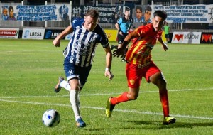 Por un inexistente penal, Boca Unidos se quedó sin nada en Santiago