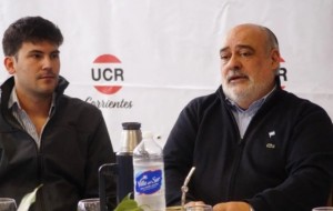 Ricardo se diferencia de Valdés y llama a marchar contra Milei
