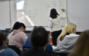 El 85% de los docentes de la Unne cobran un salario de indigencia