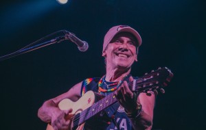 Manu Chao llenó de rumba y esperanza a Corrientes