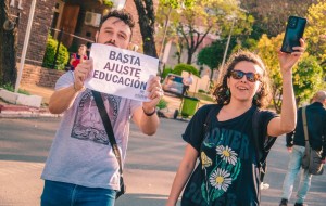 El rector de la UNNE reconoció el atraso salarial docente