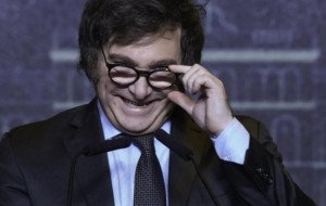 Milei fija nuevo salario mínimo por debajo de la indigencia