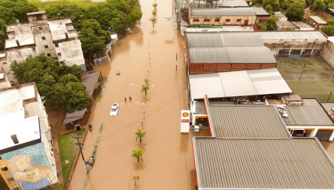 La imagen de esta crisis: una navidad bajo agua en Corrientes y Chaco