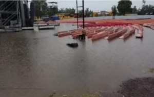 Corrientes: fiestas oficiales sobre una ciudad que se hunde y se quema