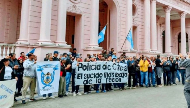 Policías retirados exigen recomposición salarial