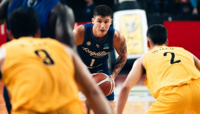 Regatas mostró su carácter y le ganó a Obras en el cierre